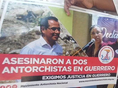 Antorchistas marchan en Chilpancingo para exigir justicia por el asesinato de uno de sus líderes