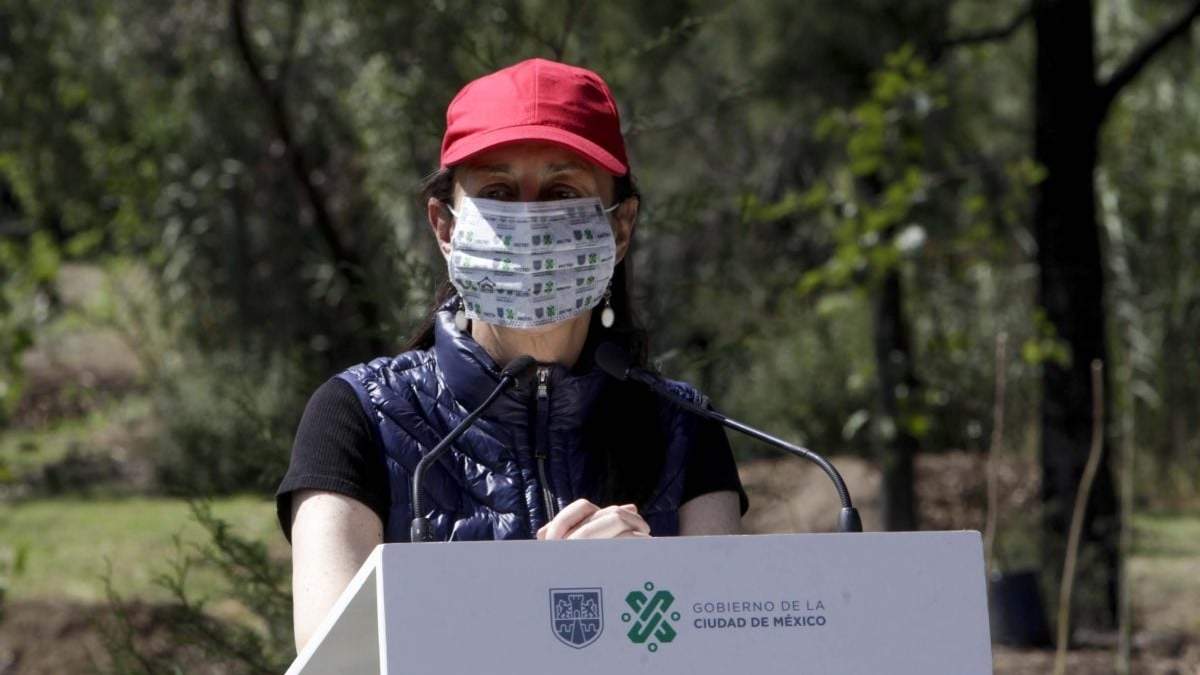 Claudia Sheinbaum durante la primera etapa de restauración en el Bosque de Chapultepec