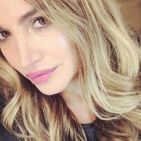 ¡¿Qué?! Belén Francese descubrió esto en medio de la cuarentena … ¿Se casa igual?