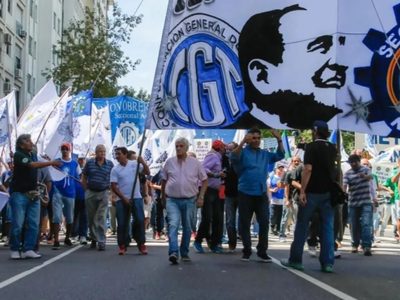 Convoca CGT a huelga general el 24 de enero contra las reformas del gobierno argentino de Milei
