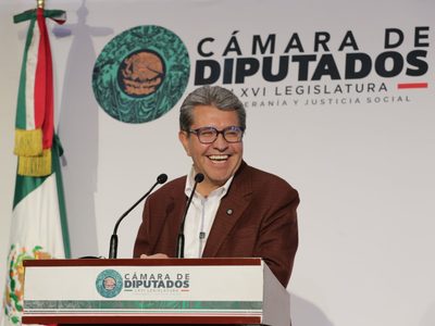 Monreal presume publicación en el DOF de la reforma que regula suscripciones digitales