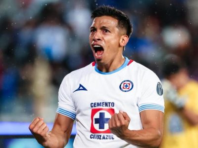 Cruz Azul remonta para vencer al Pachuca
