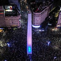 Graves disturbios en el Obelisco, tras el triunfo de Argentina en la Copa América