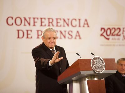Médicos realizan cateterismo cardiaco a AMLO; "está en perfecto estado de salud"