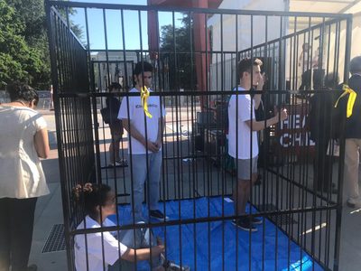 Protestan ante ONU en Ginebra por niños migrantes detenidos y enjaulados en EU
