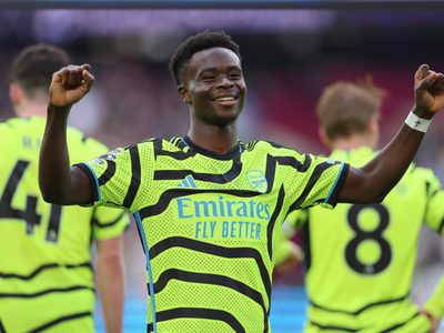 Arsenal da cátedra ante el West Ham; United sigue soñando con clasificar a la Liga de Campeones