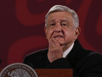 AMLO amaga con vetar "Plan B" de reforma electoral si incluye transferencia de votos entre partidos