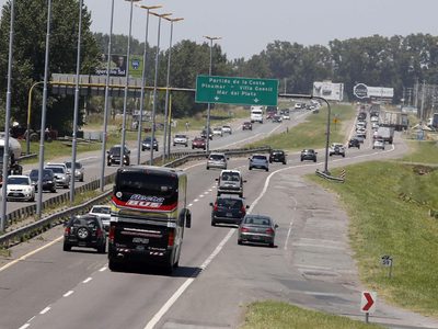 El gobierno estatizará cinco corredores viales
