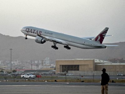 Partió de Kabul el primer vuelo internacional desde la toma del poder de los talibanes