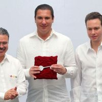 Arropado por el Verde y acarreados, Moreno Valle hace campaña en Chiapas
