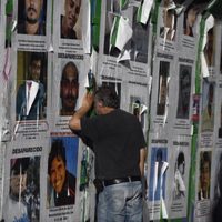 Sedena niega haber ocultado información a los padres de estudiantes de Ayotzinapa
