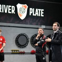 ¿Apoyo o un "pónganse las pilas"? Di Carlo fue al entrenamiento de River