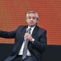 Alberto Fernández, en plena campaña: “Están los que trabajamos y están los que se rascan”