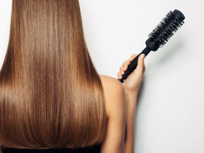 Con 3 ingredientes, prepará esta mezcla mágica para darle brillo a tu cabello sin gastar en keratina o alisado
