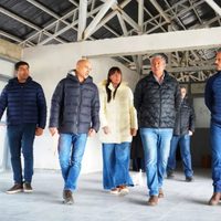 Figueroa recorrió las obras de la nueva escuela de Junín de los Andes y anunció apertura en 2026
