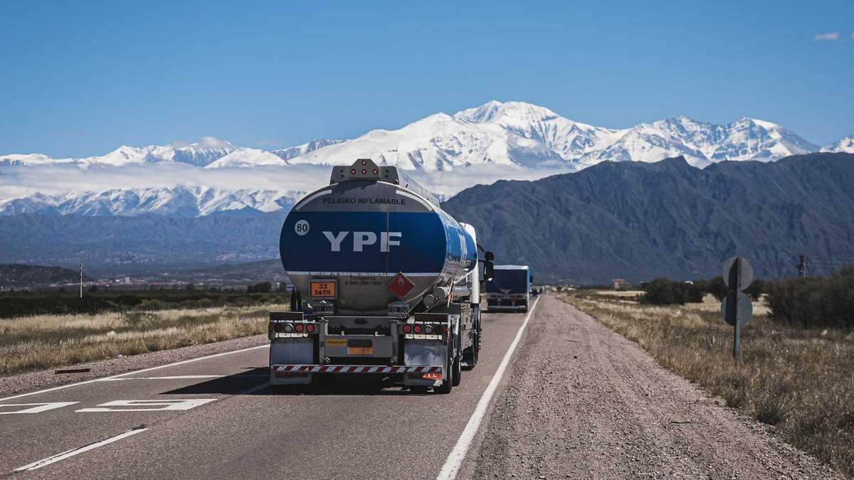 Las acciones de YPF subieron en el último mes. Fuente: (Twitter)