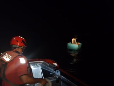 La Marina rescata a tres náufragos cerca de las costas de Chiapas