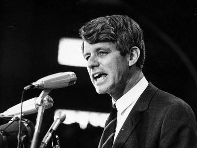 Estados Unidos revela 10.000 archivos clasificados sobre el asesinato del hermano de JFK