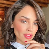 "¡Increíble!" La postal de Eiza González que causó sensación en millones ¿Se parece al de JLo?