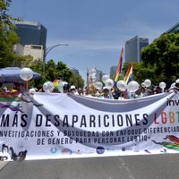 Visibilizan desapariciones de personas LGBTI+ en la Marcha del Orgullo