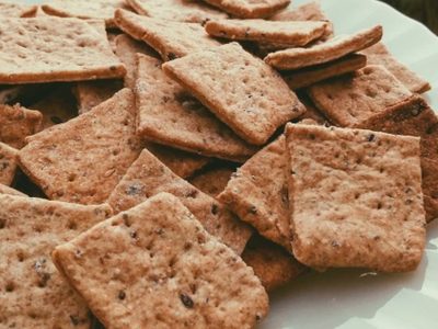 Galletas crackers de aceite de oliva: extra crujientes y perfectas para la hora del mate