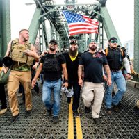 Líder de los Proud Boys detenido antes del asalto al Capitolio colaboró con el FBI