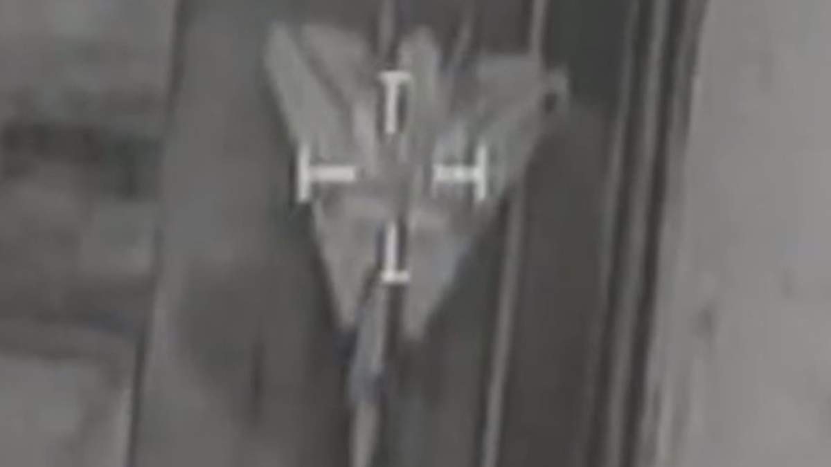 Avión de combate F-14 iraní bombardeado por Israel
