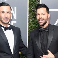 ¡Que aterrador! El novio de Ricky Martin genera confusión con ¡estas raras fotos de su rostro!
