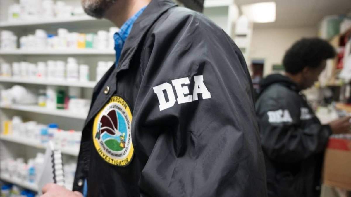 Un gente de la DEA