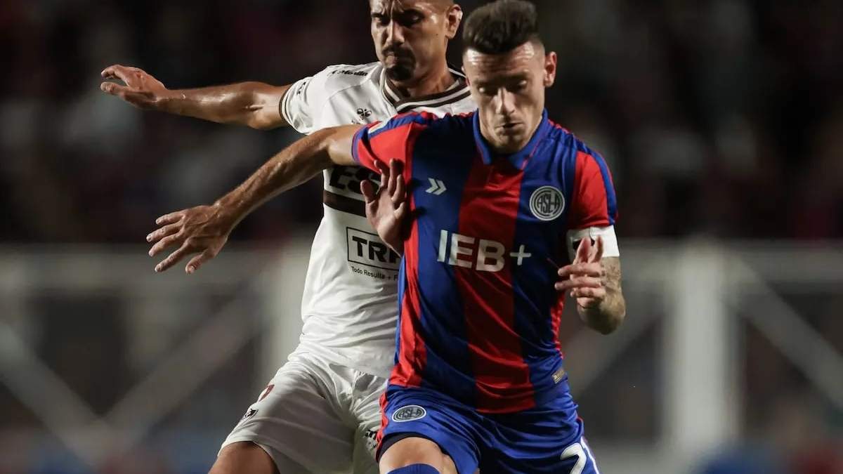 San Lorenzo frente a Platense en un duelo anterior.