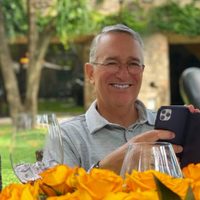 AMLO declina abordar deuda de Salinas Pliego y destaca apoyo de magnates a su gobierno