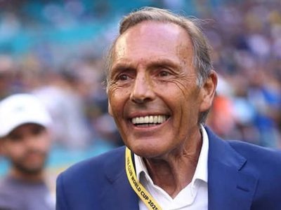 Vuelven a la carga: el delantero colombiano que está dentro del radar de Miguel Ángel Russo