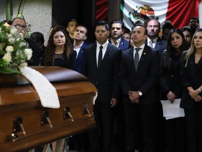 Dan adiós en el Congreso de NL a jurídico asesinado; fiscalía reporta avances en investigación