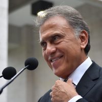 Yunes se mofa del gobierno y La Jornada por "reactivar" denuncia de hace ocho años