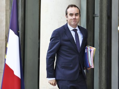 Renunció el nuevo primer ministro de Francia