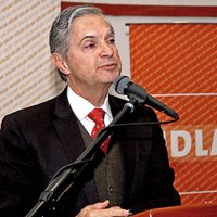 Cruce de acusaciones entre el rector Derbez y el nuevo patronato de la UDLAP