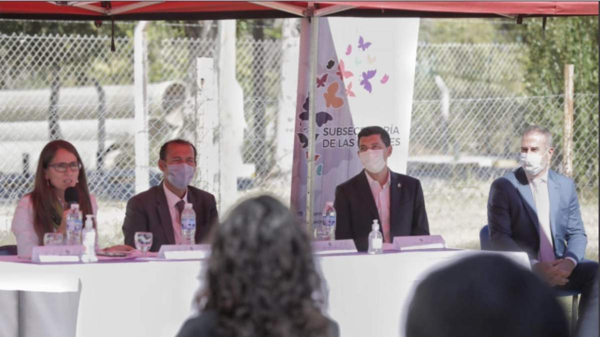 Koopmann participó de la firma de convenios. Fuente: (Twitter)
