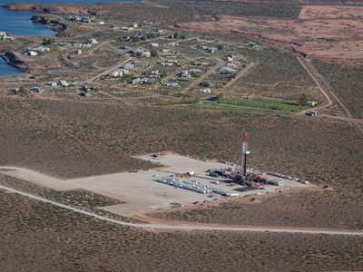 Alarma por las perforaciones no convencionales que proyecta YPF en cercanías de los lagos Mari Menuco y Los Barreales
