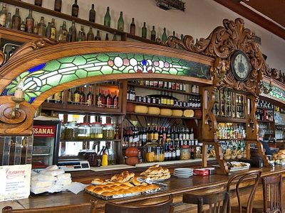 Siete bares notables porteños se unen para sobrevivir