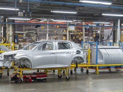 Una automotriz ofrece retiros voluntarios por la crisis
