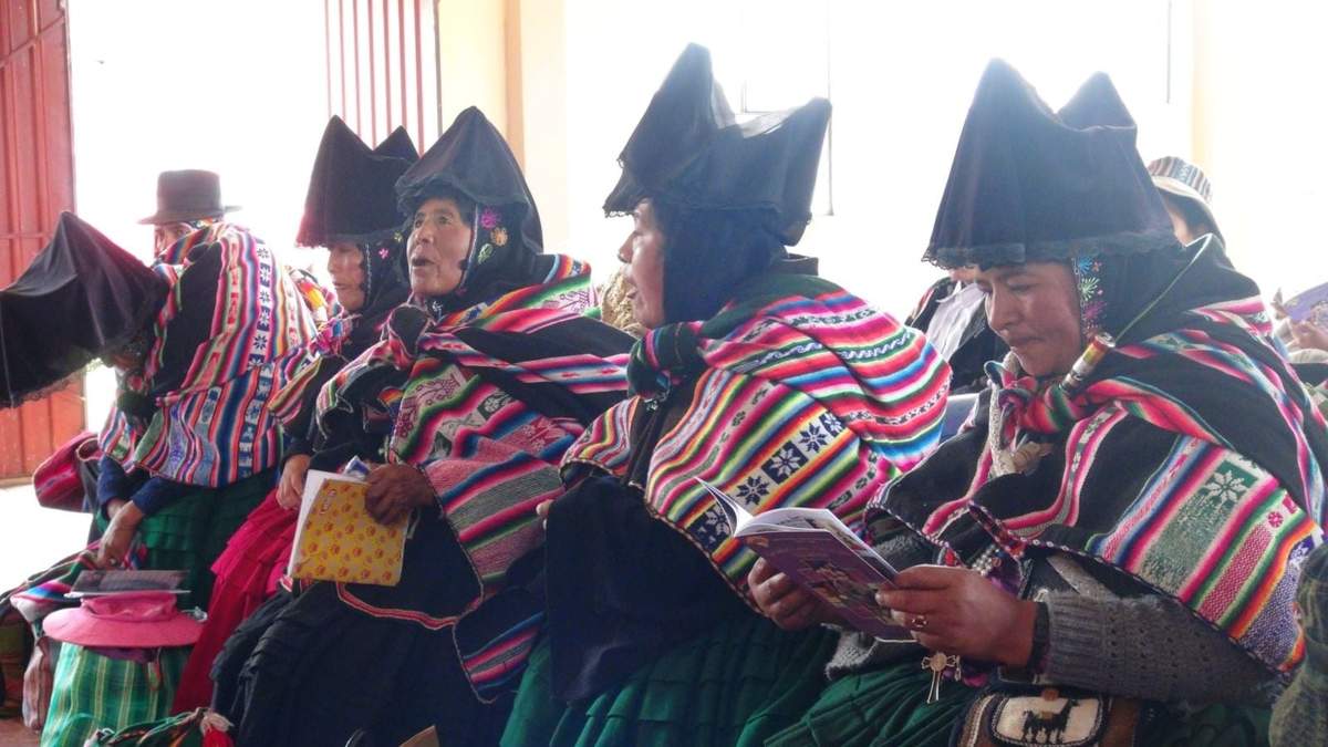 Mujeres indígenas aimaras