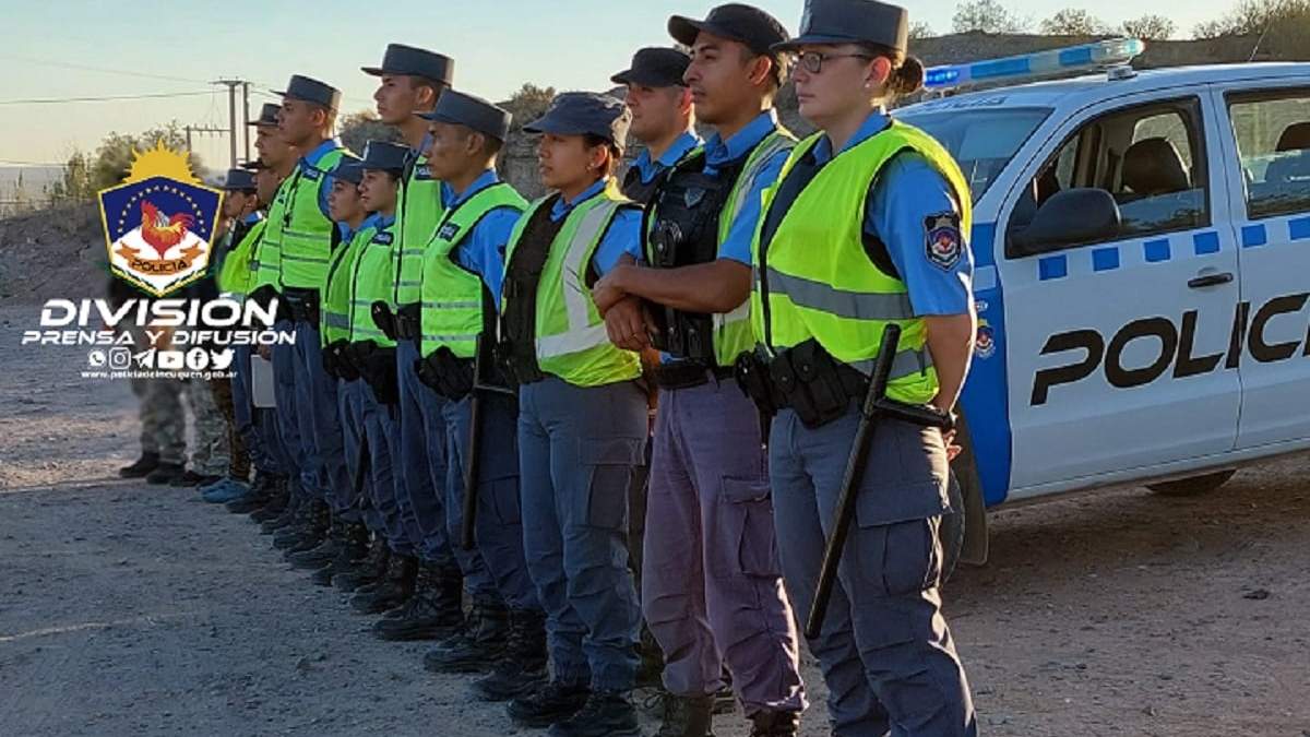 En un gran operativo de control policial secuestraron motos. Fuente: (Policía Neuquén).