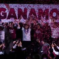 Delfina celebra frente a Palacio de Gobierno del Edomex; “nos los requetechingamos”, clama Delgado