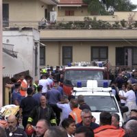 El derrumbe de un edificio mata a dos niños en Nápoles