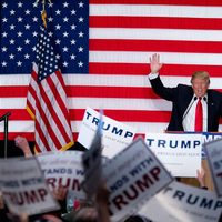 Ganan Clinton y Cruz en asamblea de Iowa; primera derrota para Trump