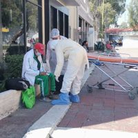 Abandonan en Ecatepec a un adulto mayor con síntomas de covid-19