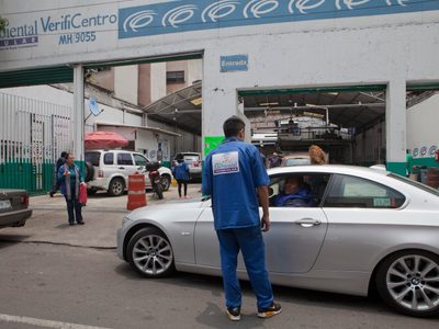 La Secretaría de Economía suspende nueva verificación vehicular para estas unidades