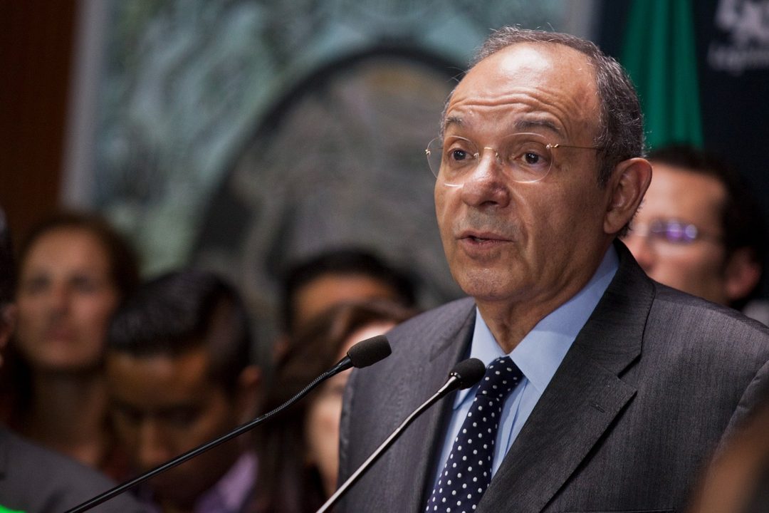AGUILAR CAMÍN