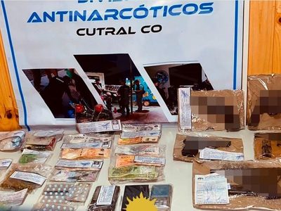 Hallaron drogas y armas en dos allanamientos en Plaza Huincul