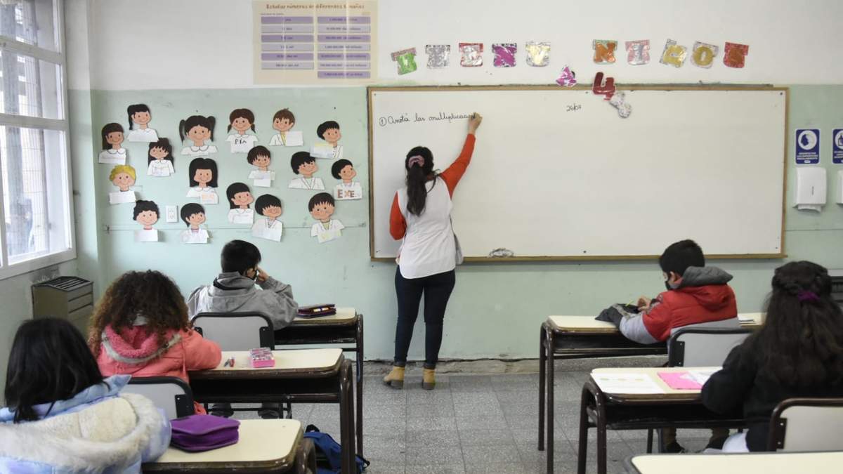 Suba en el salario docente. Fuente: (Twitter)